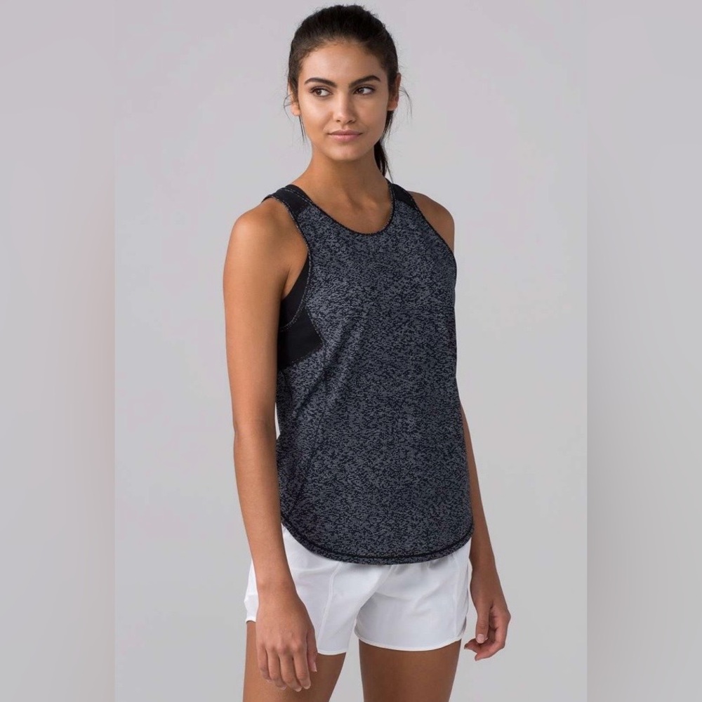Lululemon Sculpt Tank II Soundwave White Black / Black Size 8